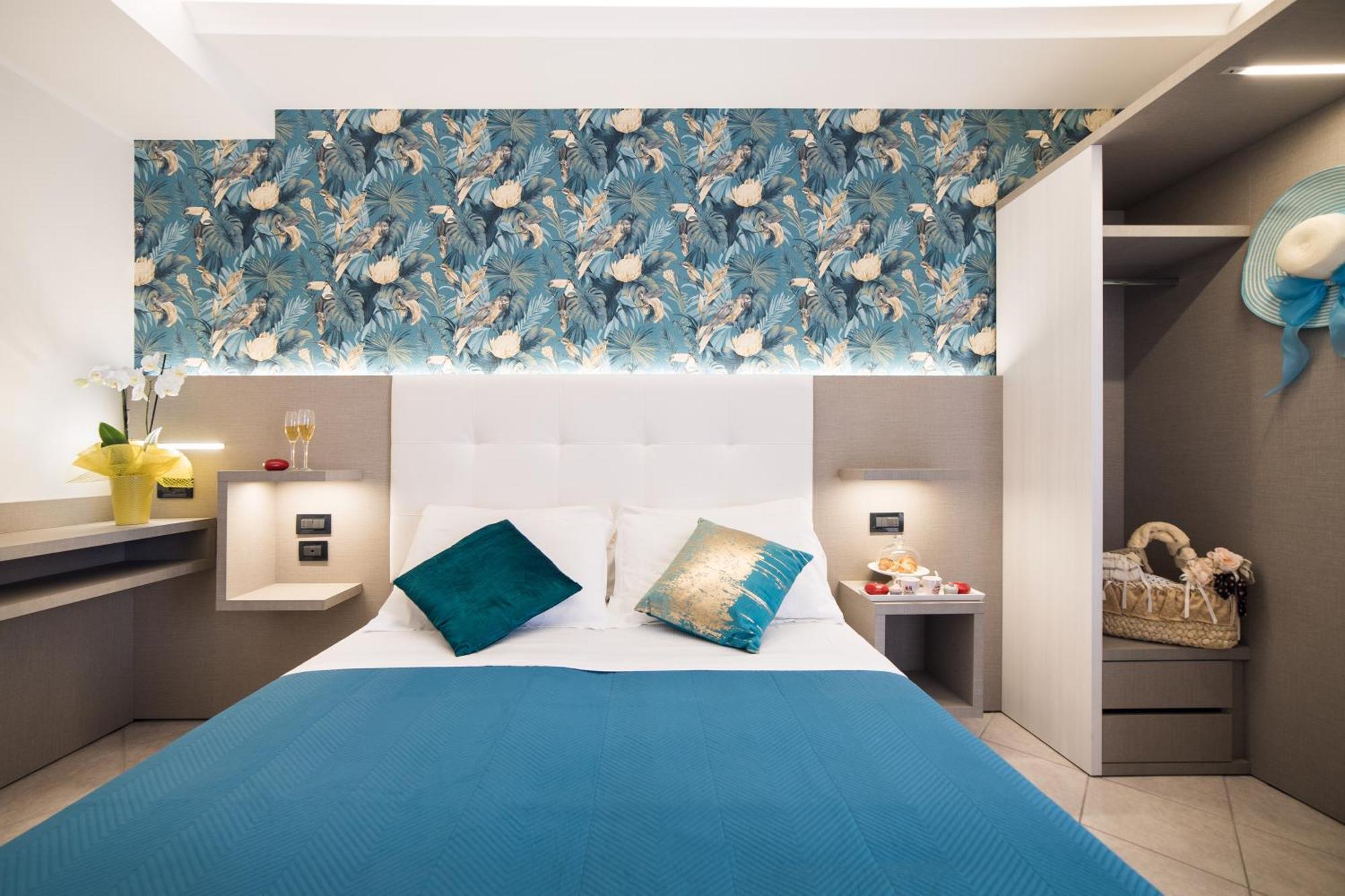 Viva Beach Hotel Rimini Bagian luar foto