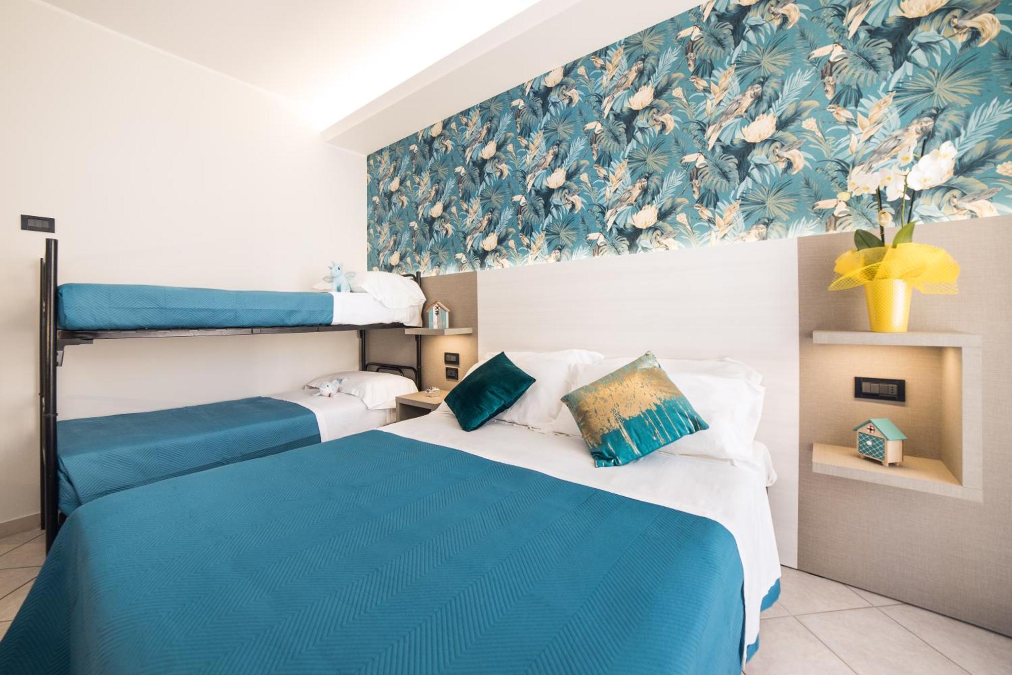Viva Beach Hotel Rimini Bagian luar foto